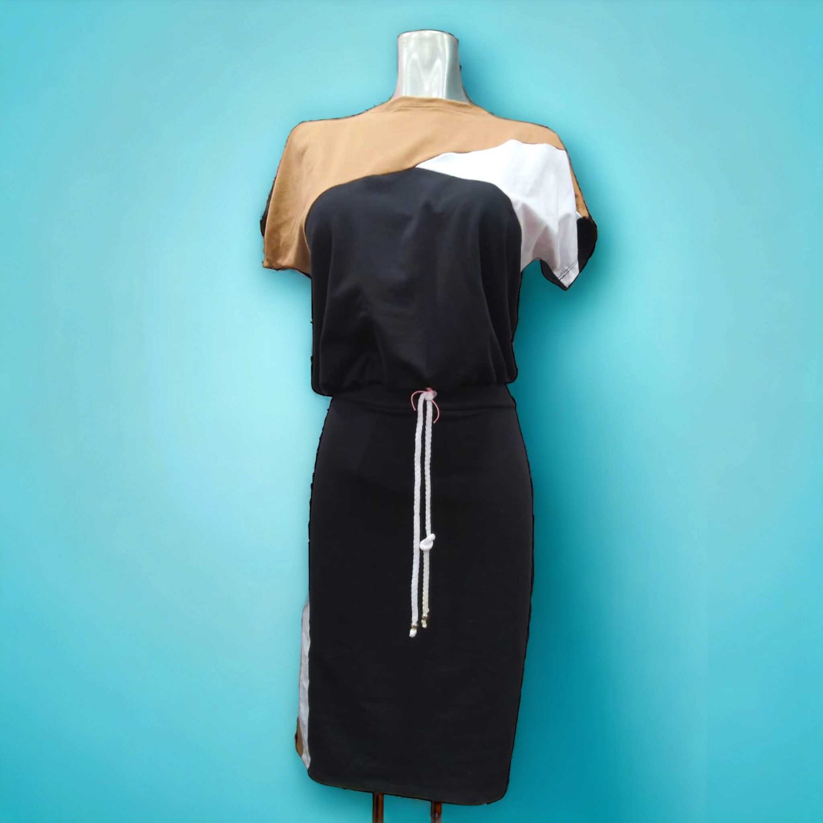 Conjunto deportivo (Falda y Blusa)